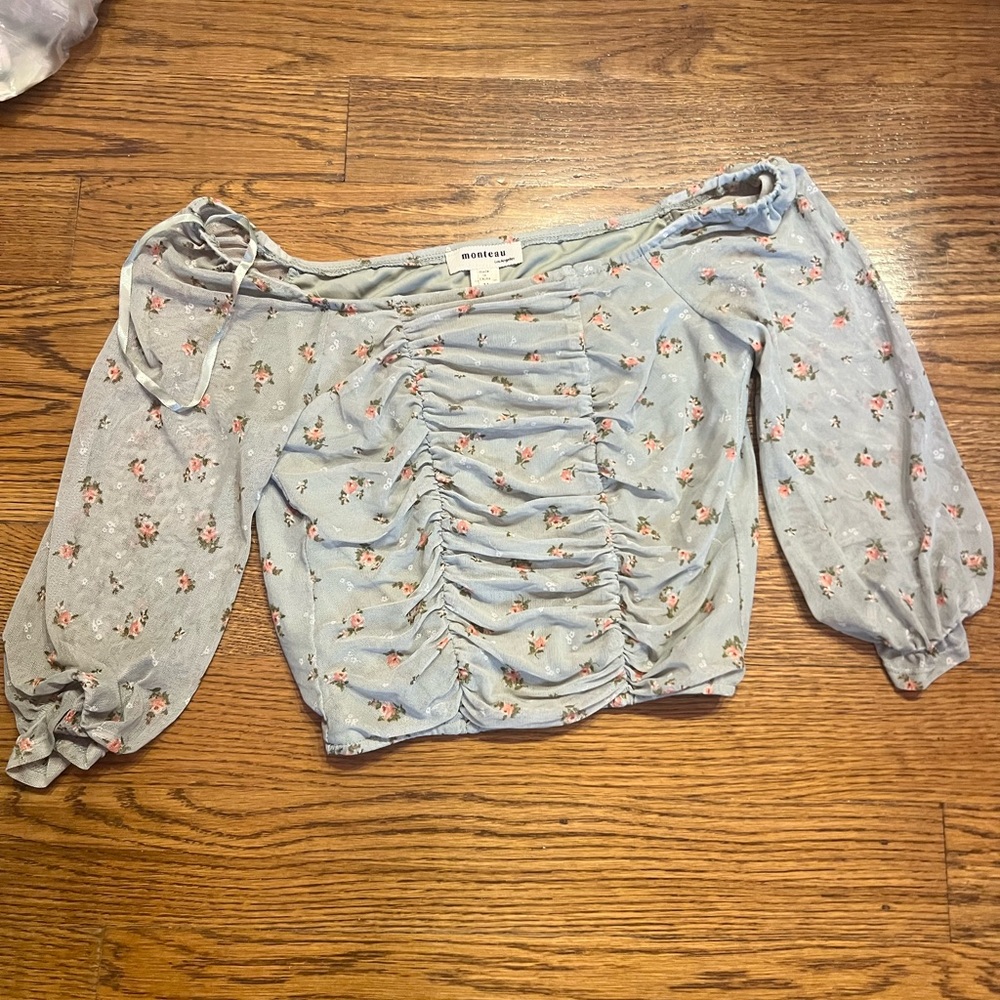 Blue floral top